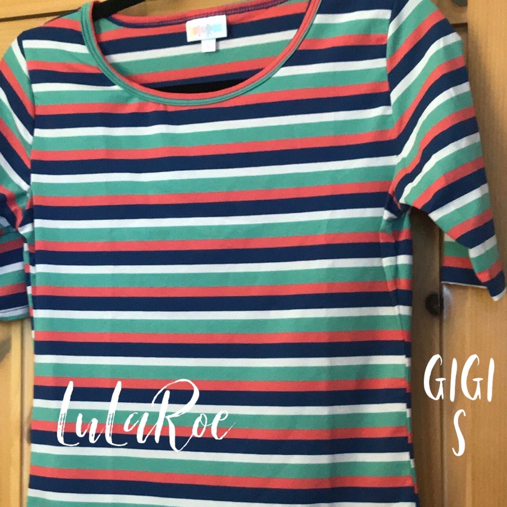 LuLaRoe Gigi Top, S